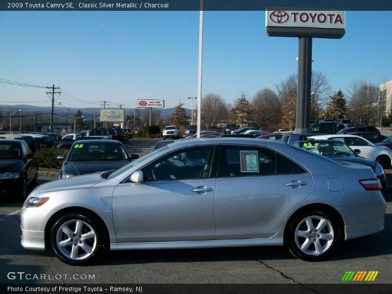 Classic Silver Metallic / Charcoal 2009 Toyota Camry SE