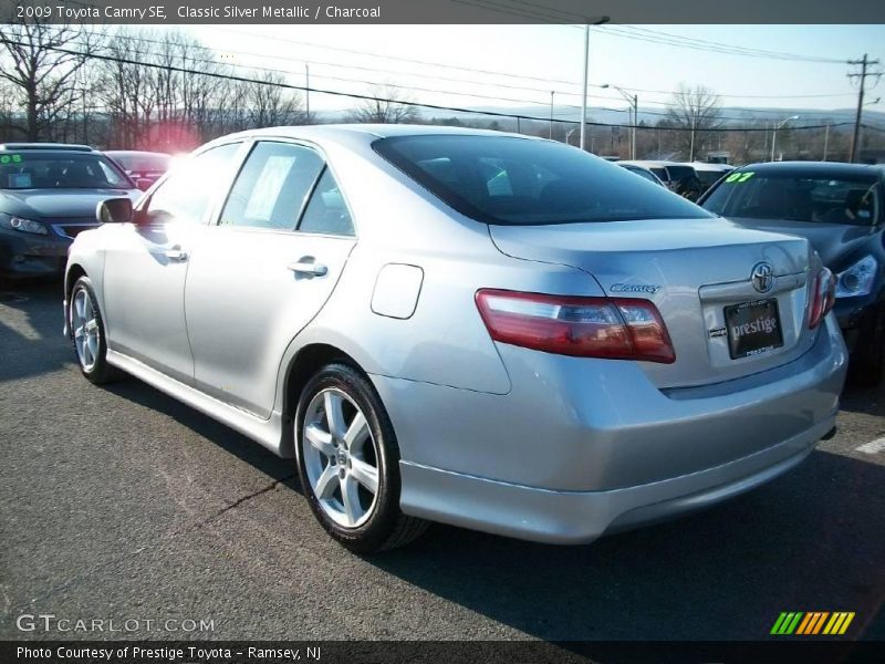 Classic Silver Metallic / Charcoal 2009 Toyota Camry SE