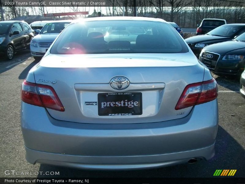 Classic Silver Metallic / Charcoal 2009 Toyota Camry SE
