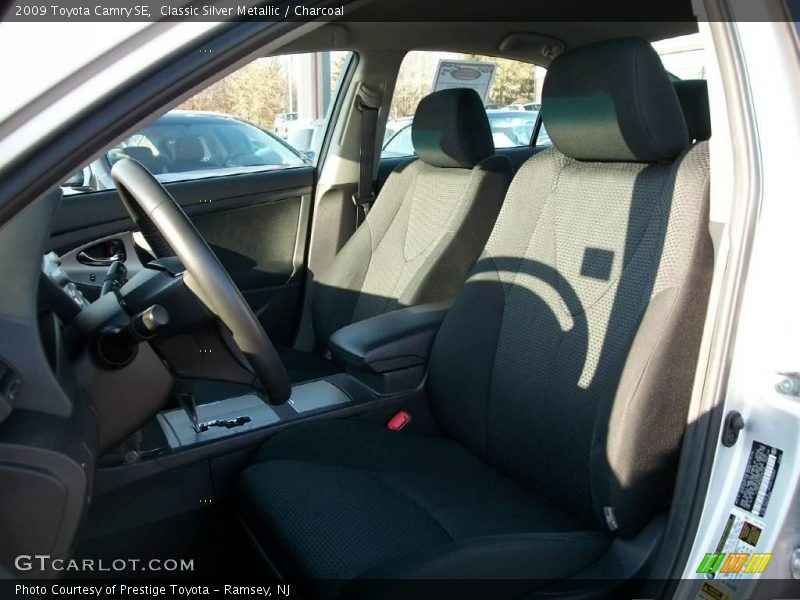 Classic Silver Metallic / Charcoal 2009 Toyota Camry SE