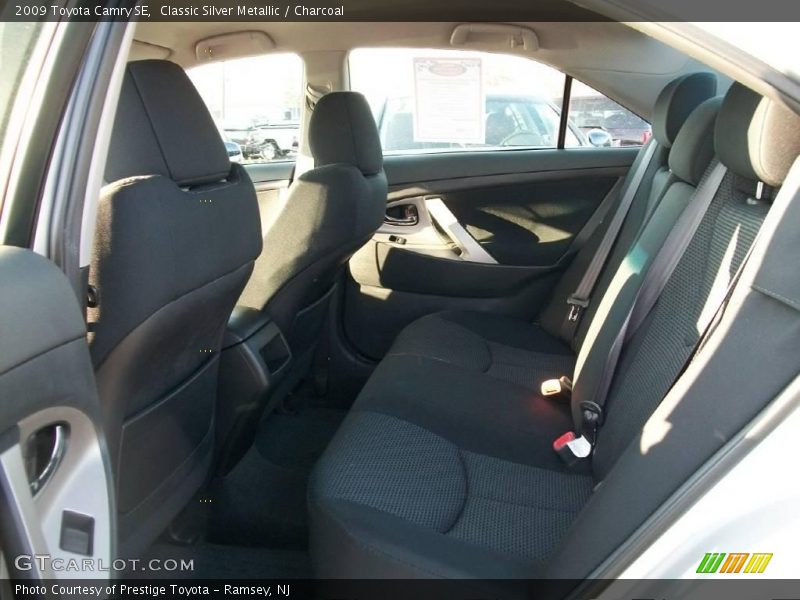 Classic Silver Metallic / Charcoal 2009 Toyota Camry SE