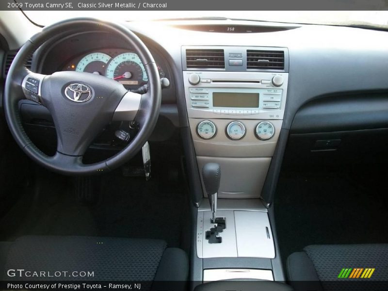 Classic Silver Metallic / Charcoal 2009 Toyota Camry SE