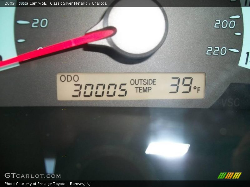 Classic Silver Metallic / Charcoal 2009 Toyota Camry SE