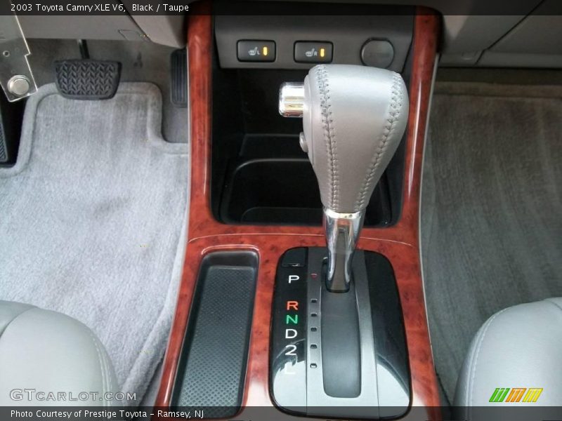 Black / Taupe 2003 Toyota Camry XLE V6