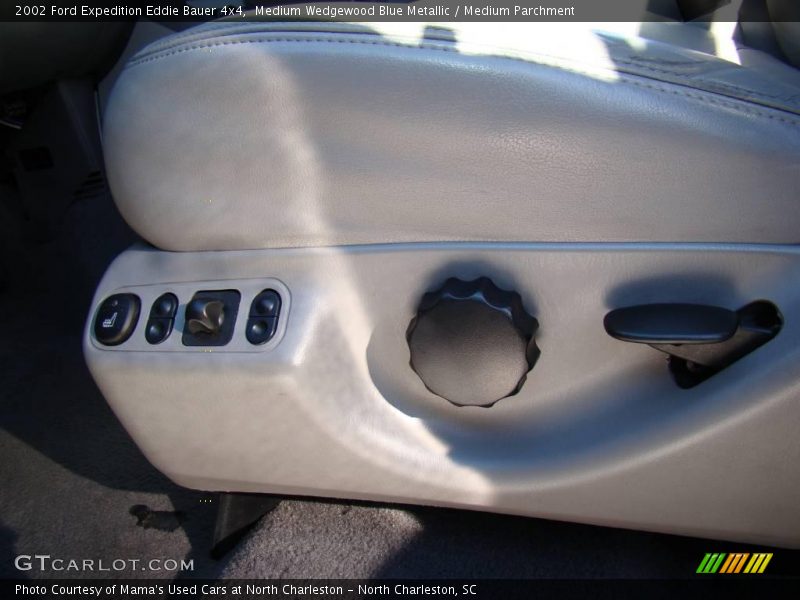 Medium Wedgewood Blue Metallic / Medium Parchment 2002 Ford Expedition Eddie Bauer 4x4