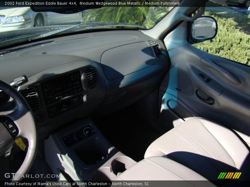 Medium Wedgewood Blue Metallic / Medium Parchment 2002 Ford Expedition Eddie Bauer 4x4