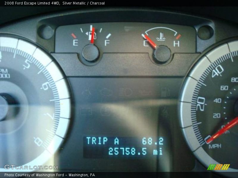 Silver Metallic / Charcoal 2008 Ford Escape Limited 4WD