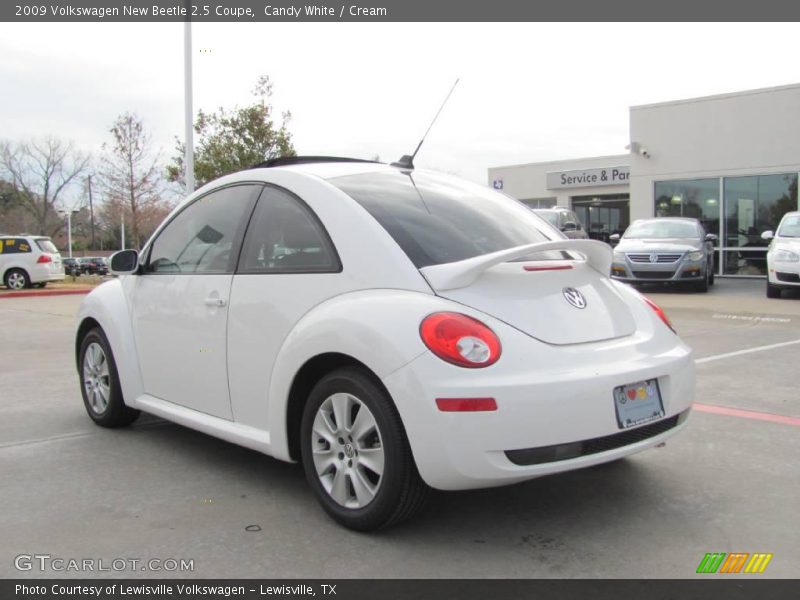 Candy White / Cream 2009 Volkswagen New Beetle 2.5 Coupe