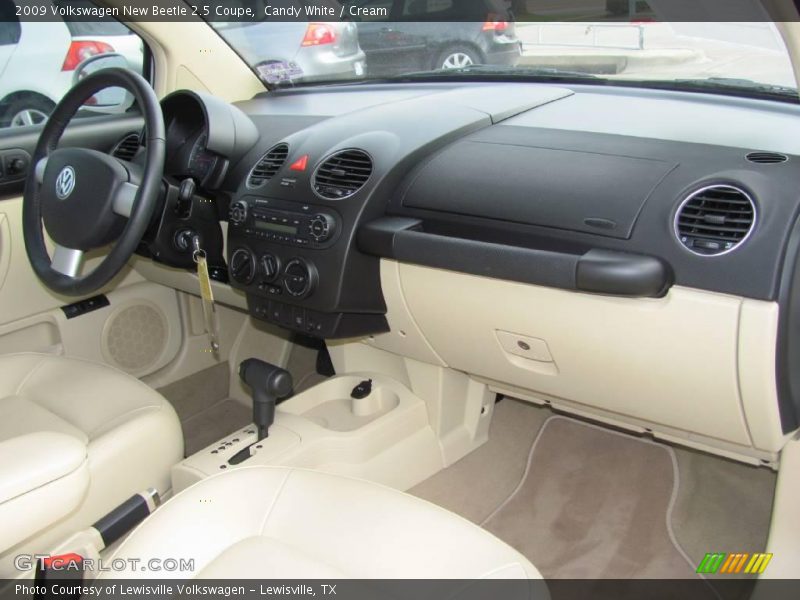 Candy White / Cream 2009 Volkswagen New Beetle 2.5 Coupe