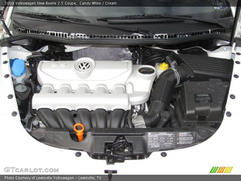 Candy White / Cream 2009 Volkswagen New Beetle 2.5 Coupe