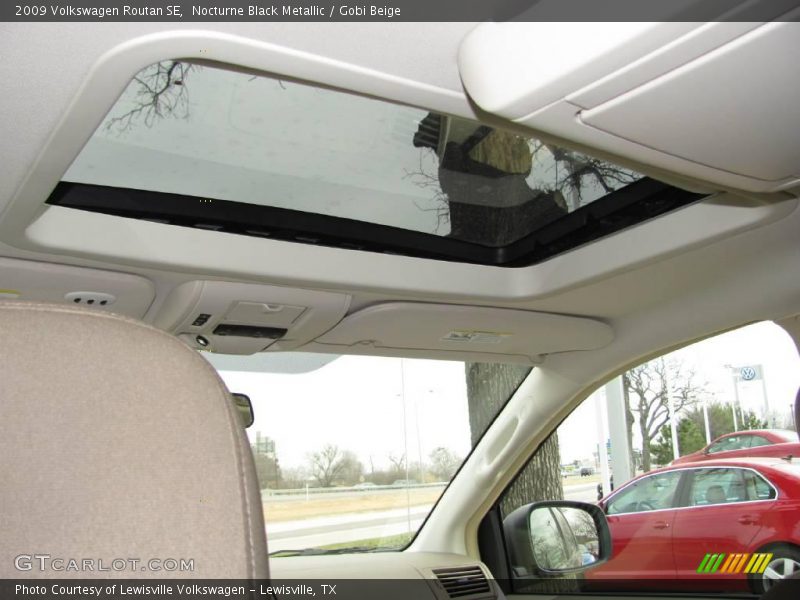Nocturne Black Metallic / Gobi Beige 2009 Volkswagen Routan SE