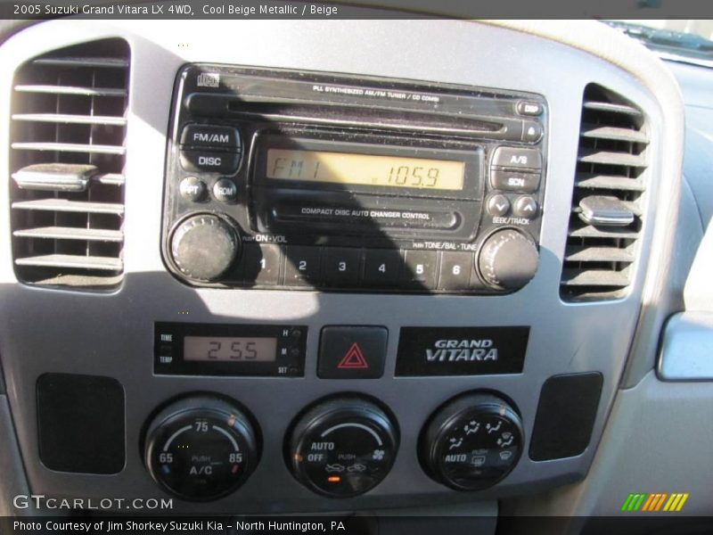 Cool Beige Metallic / Beige 2005 Suzuki Grand Vitara LX 4WD