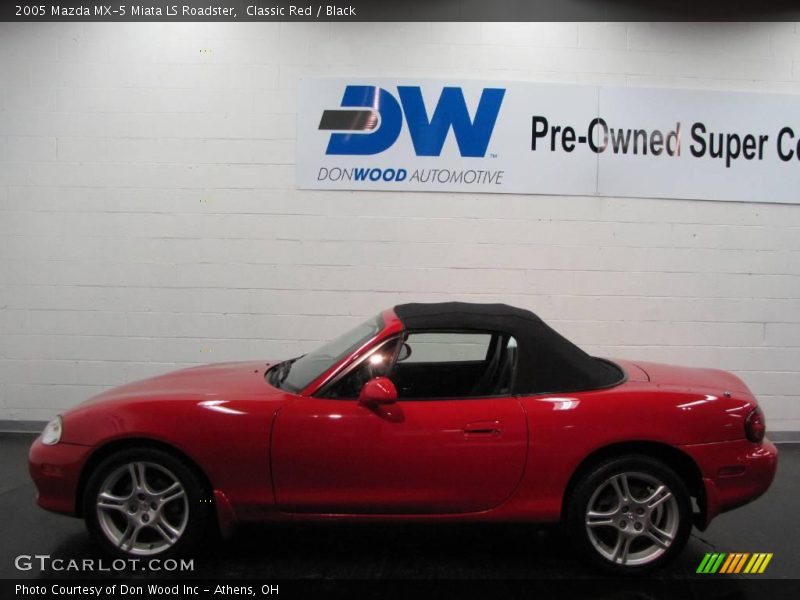 Classic Red / Black 2005 Mazda MX-5 Miata LS Roadster