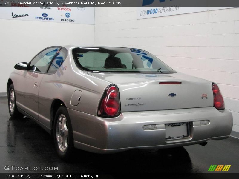 Silverstone Metallic / Medium Gray 2005 Chevrolet Monte Carlo LS