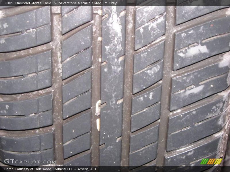Silverstone Metallic / Medium Gray 2005 Chevrolet Monte Carlo LS
