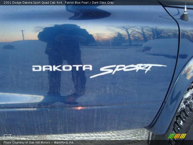 Patriot Blue Pearl / Dark Slate Gray 2001 Dodge Dakota Sport Quad Cab 4x4