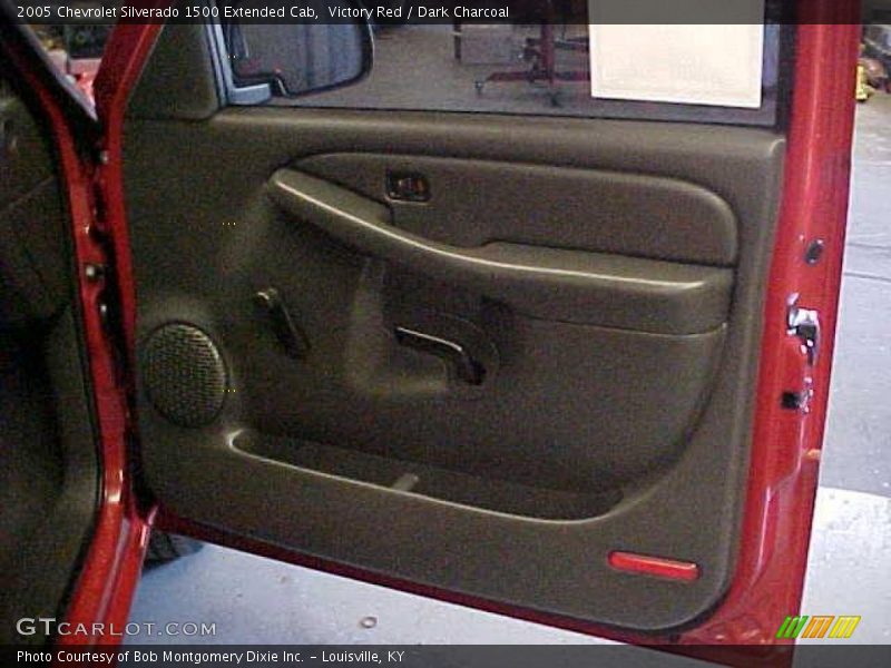 Victory Red / Dark Charcoal 2005 Chevrolet Silverado 1500 Extended Cab