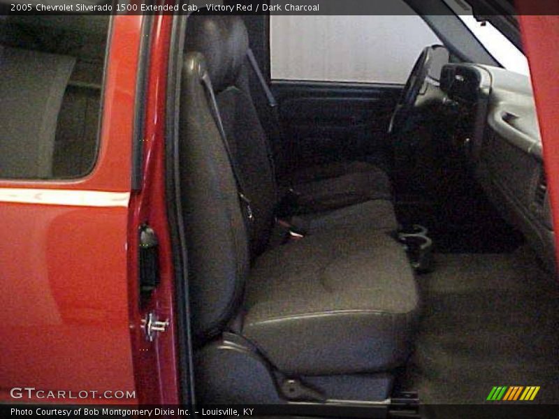 Victory Red / Dark Charcoal 2005 Chevrolet Silverado 1500 Extended Cab