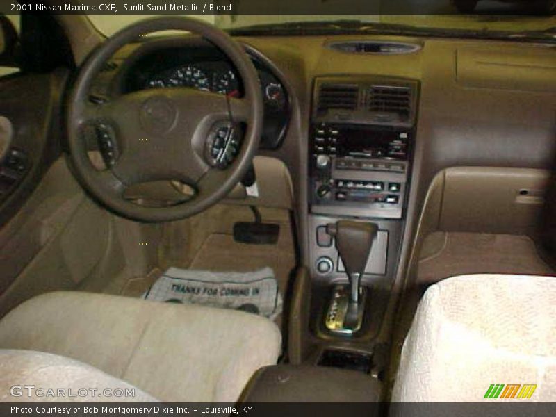 Sunlit Sand Metallic / Blond 2001 Nissan Maxima GXE