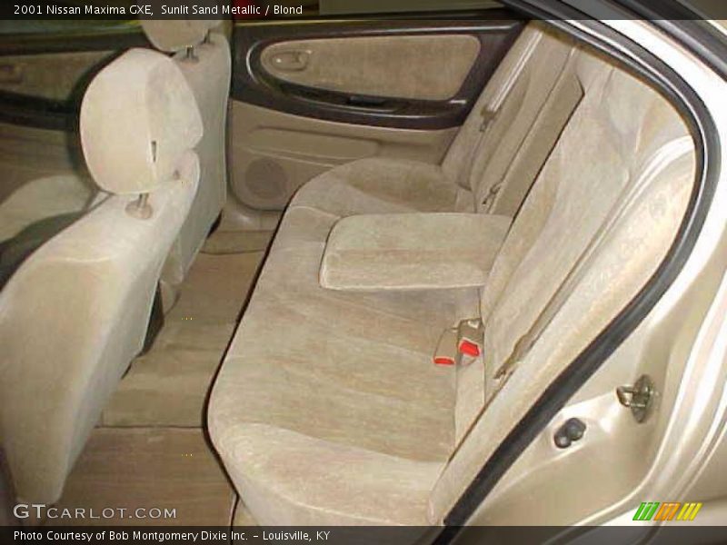 Sunlit Sand Metallic / Blond 2001 Nissan Maxima GXE