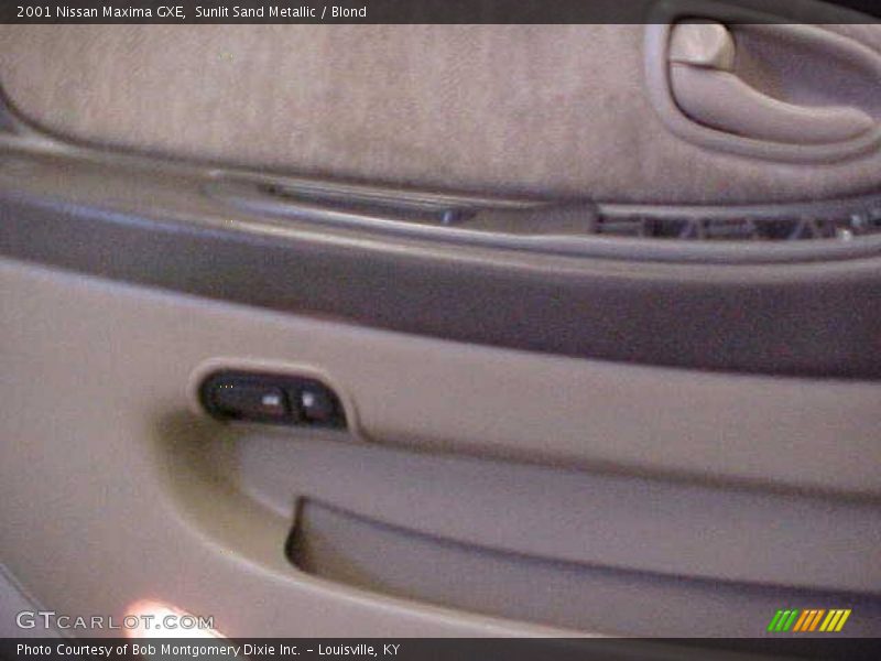 Sunlit Sand Metallic / Blond 2001 Nissan Maxima GXE