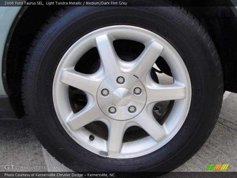 Light Tundra Metallic / Medium/Dark Flint Grey 2006 Ford Taurus SEL