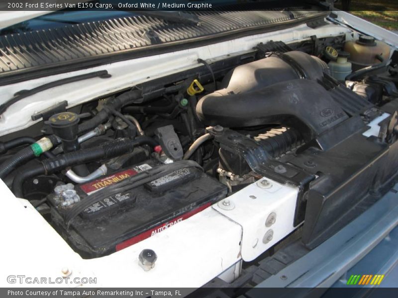 Oxford White / Medium Graphite 2002 Ford E Series Van E150 Cargo