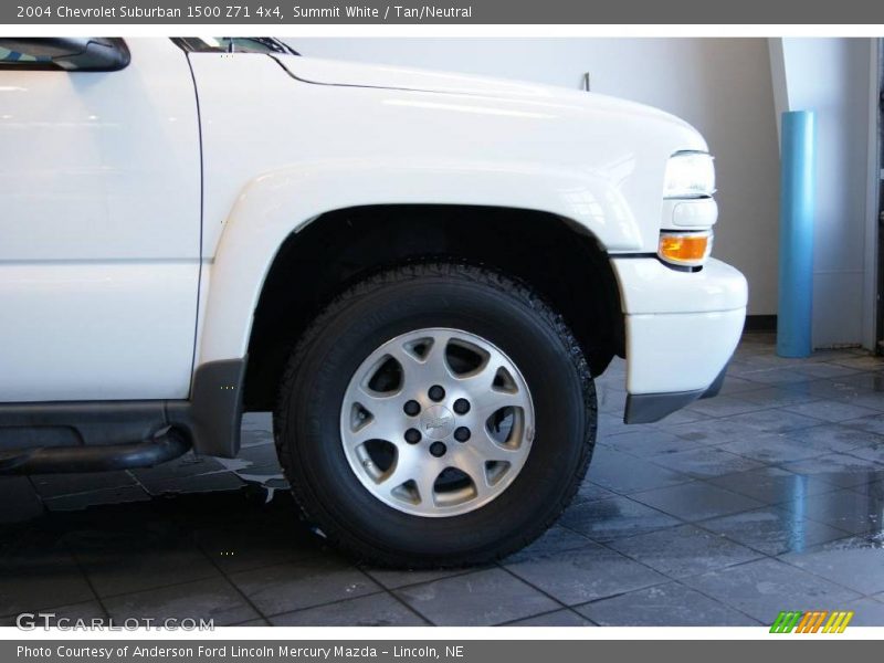 Summit White / Tan/Neutral 2004 Chevrolet Suburban 1500 Z71 4x4