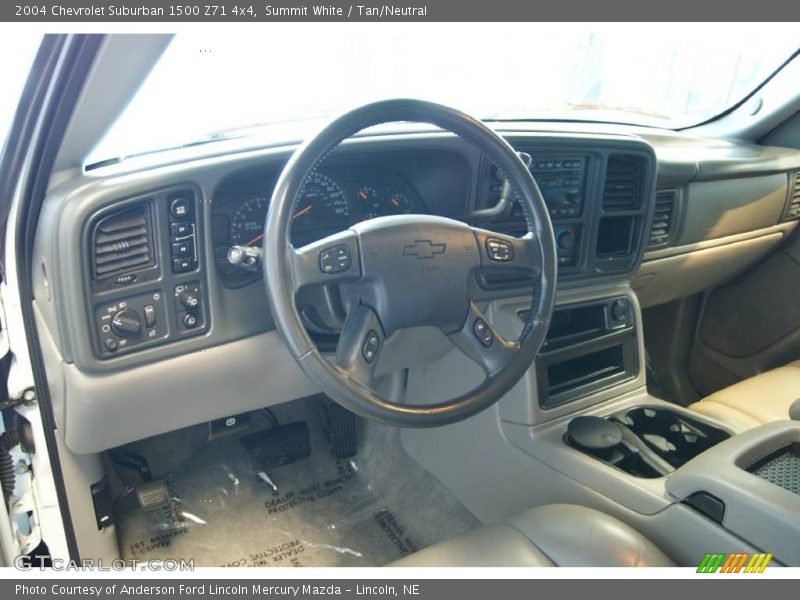 Summit White / Tan/Neutral 2004 Chevrolet Suburban 1500 Z71 4x4