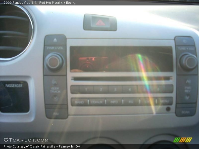 Red Hot Metallic / Ebony 2009 Pontiac Vibe 2.4