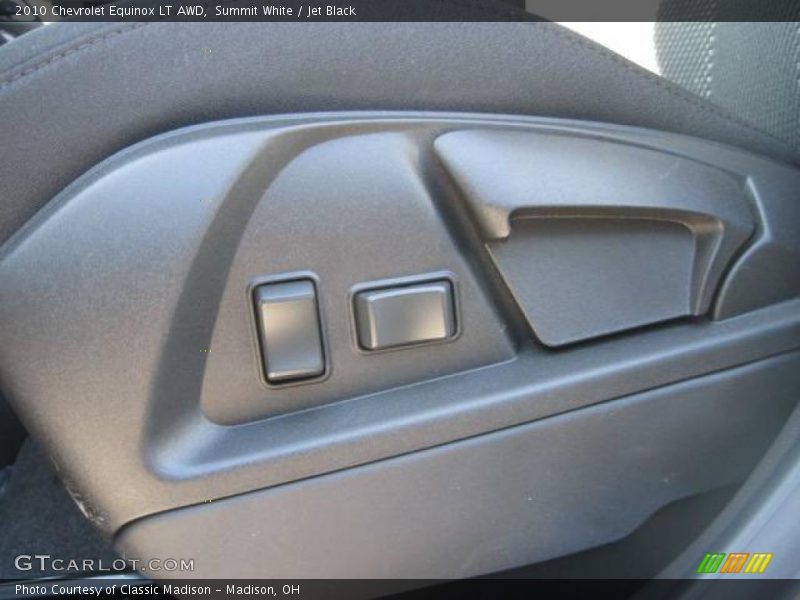 Summit White / Jet Black 2010 Chevrolet Equinox LT AWD