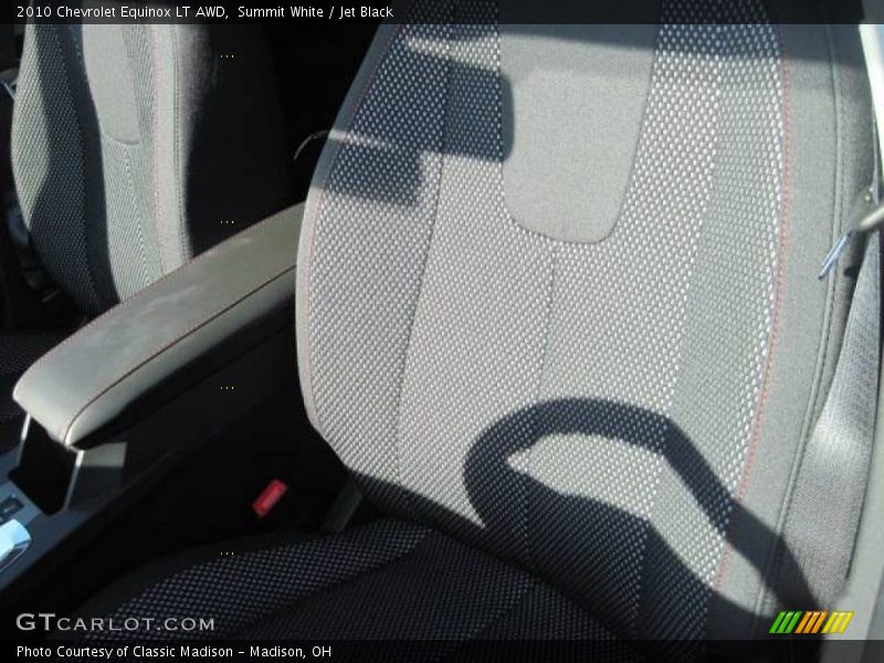 Summit White / Jet Black 2010 Chevrolet Equinox LT AWD