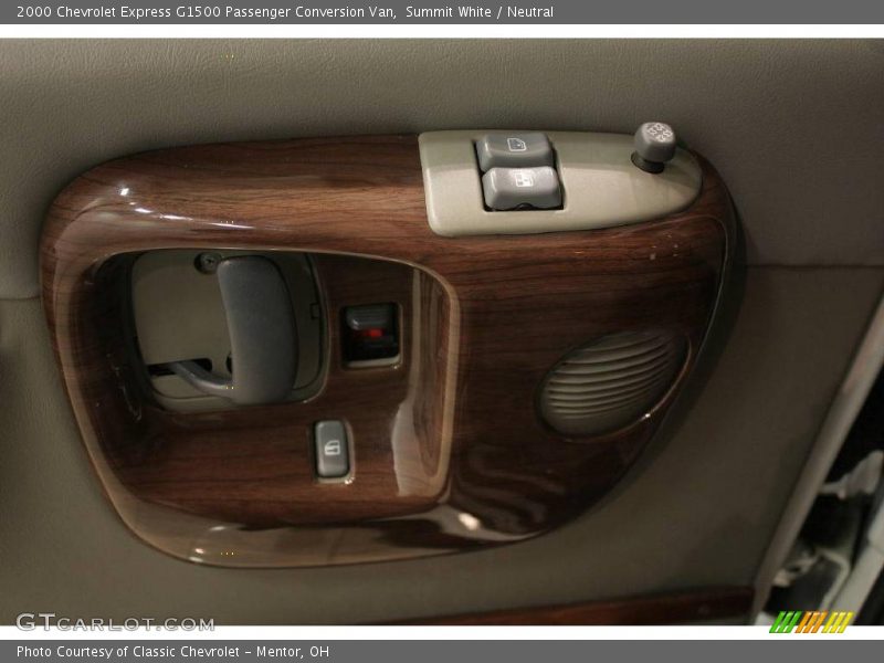 Summit White / Neutral 2000 Chevrolet Express G1500 Passenger Conversion Van