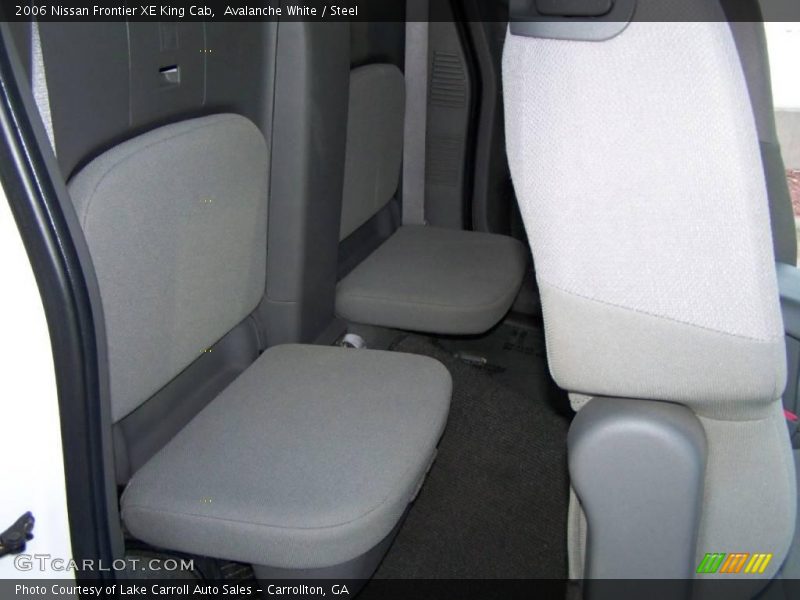 Avalanche White / Steel 2006 Nissan Frontier XE King Cab