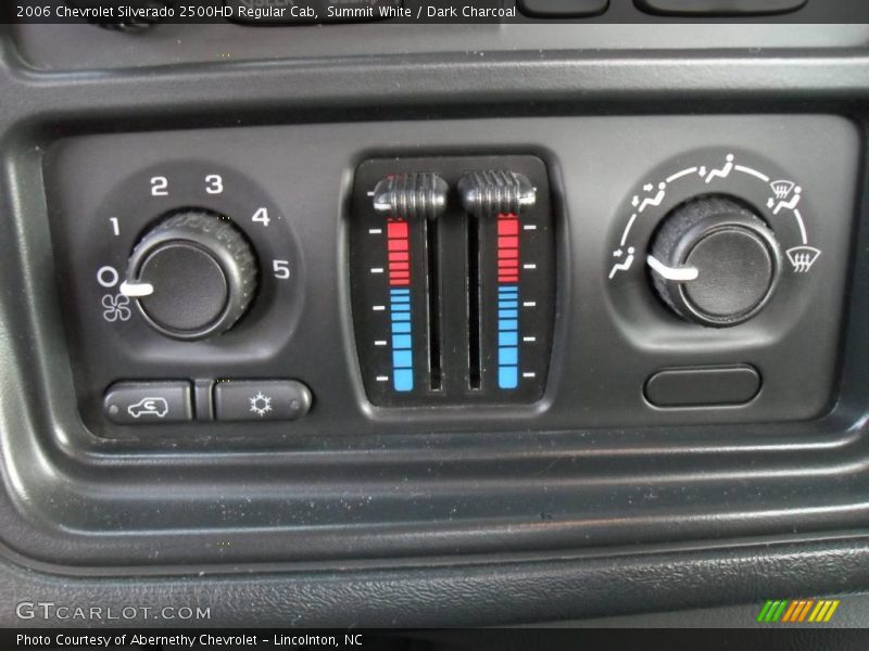 Summit White / Dark Charcoal 2006 Chevrolet Silverado 2500HD Regular Cab