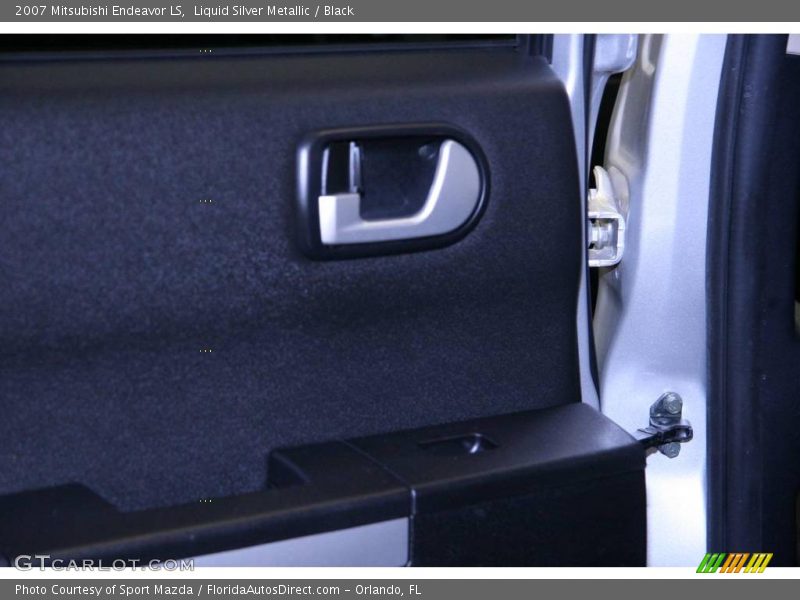 Liquid Silver Metallic / Black 2007 Mitsubishi Endeavor LS