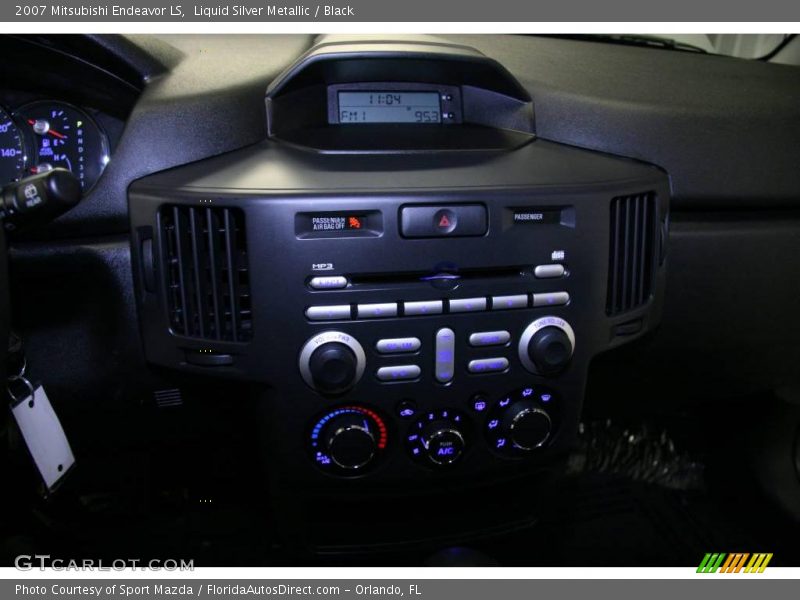 Liquid Silver Metallic / Black 2007 Mitsubishi Endeavor LS