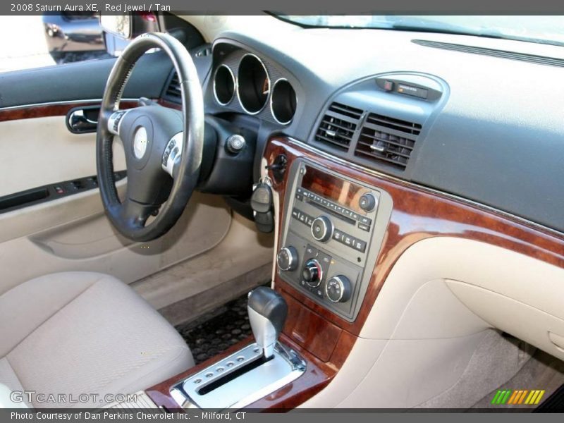 Red Jewel / Tan 2008 Saturn Aura XE