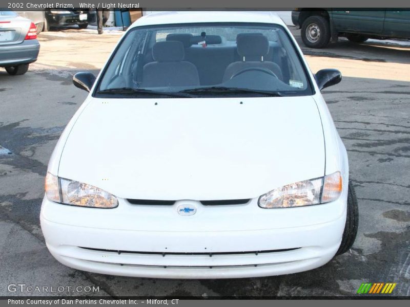 White / Light Neutral 2002 Chevrolet Prizm