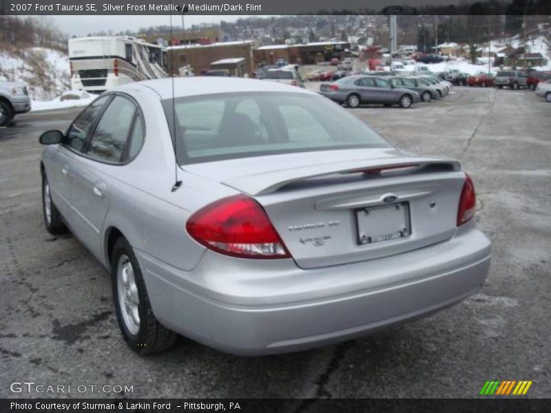 Silver Frost Metallic / Medium/Dark Flint 2007 Ford Taurus SE