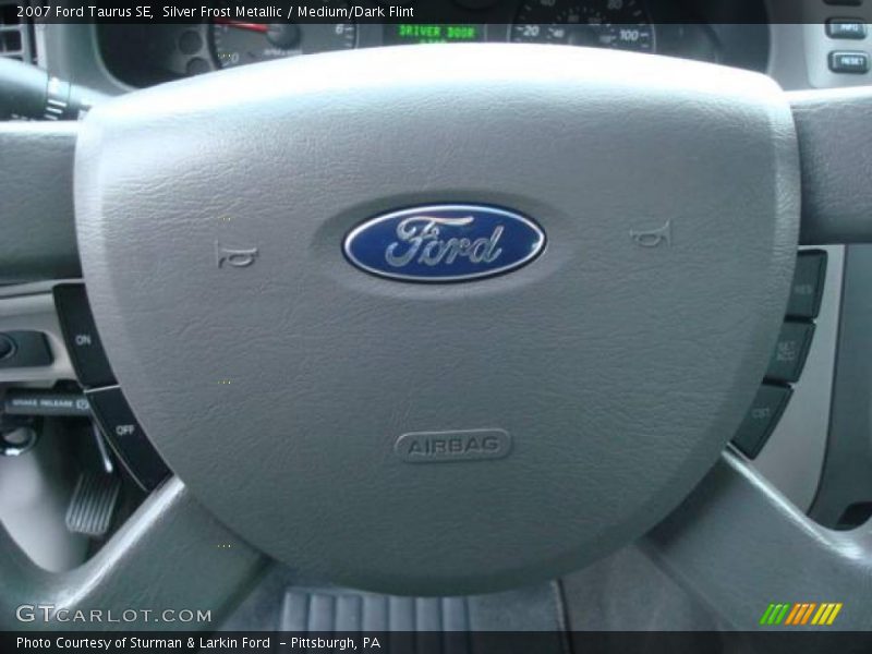 Silver Frost Metallic / Medium/Dark Flint 2007 Ford Taurus SE