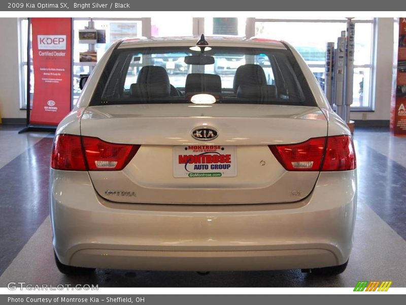 Bright Silver / Black 2009 Kia Optima SX