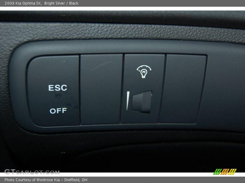 Bright Silver / Black 2009 Kia Optima SX