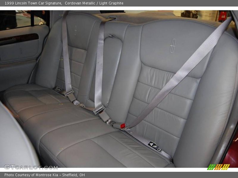 Cordovan Metallic / Light Graphite 1999 Lincoln Town Car Signature