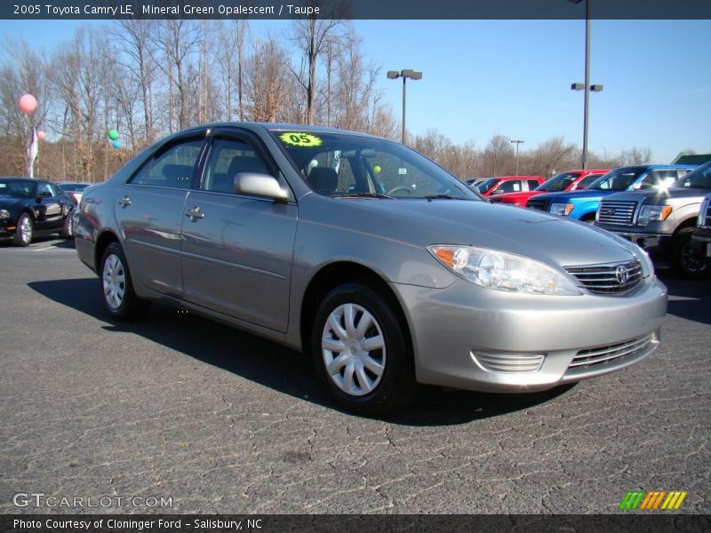 Mineral Green Opalescent / Taupe 2005 Toyota Camry LE