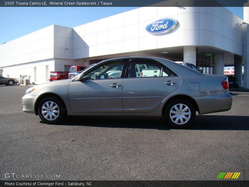 Mineral Green Opalescent / Taupe 2005 Toyota Camry LE