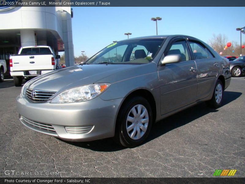 Mineral Green Opalescent / Taupe 2005 Toyota Camry LE