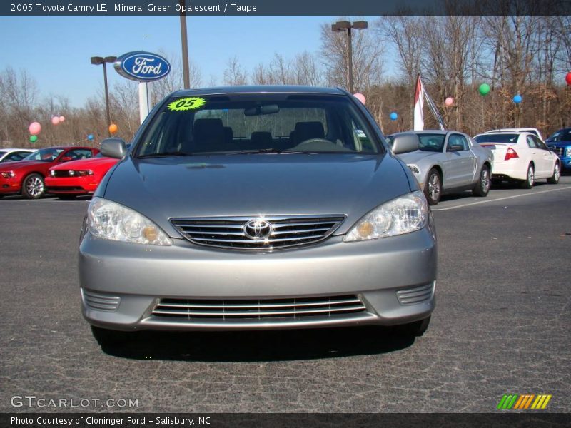 Mineral Green Opalescent / Taupe 2005 Toyota Camry LE