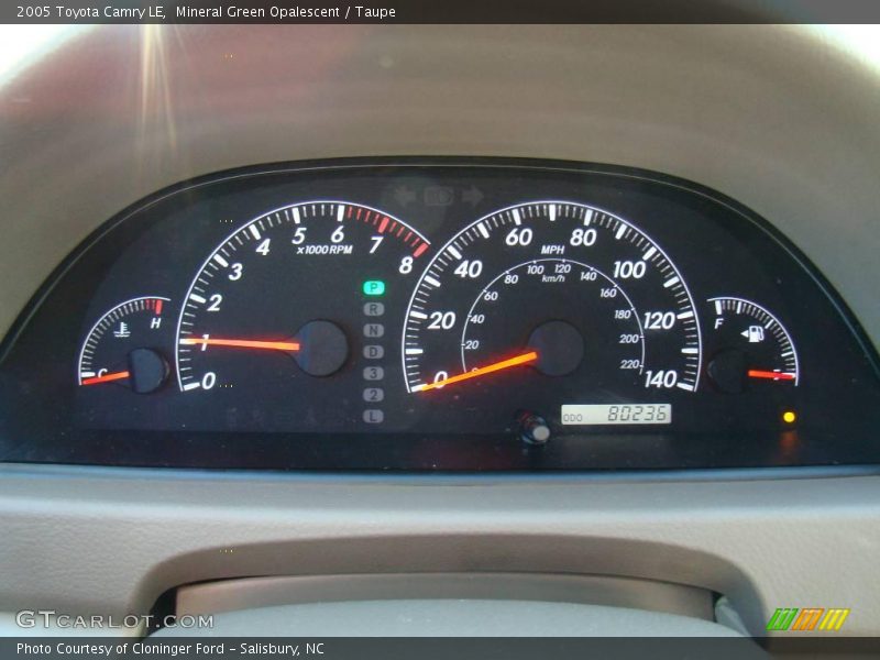 Mineral Green Opalescent / Taupe 2005 Toyota Camry LE