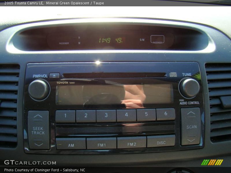 Mineral Green Opalescent / Taupe 2005 Toyota Camry LE